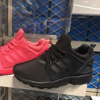 Giày adidas 100