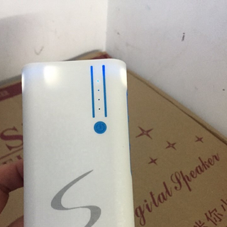 Sac du phong samsung 30000 mah 2 đèn cực sáng 3 lổ usb có đèn soi tiền giả dung luong chuan 8000mah
