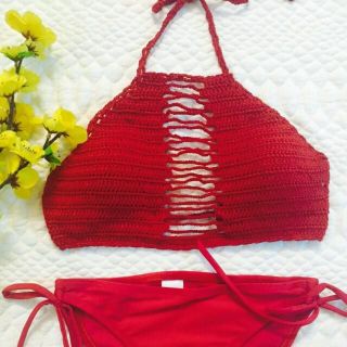 Bikini len móc nữ tính croptop đỏ xinh giá sỉ