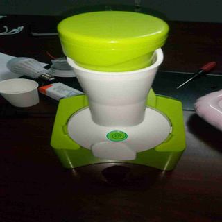 Máy xay hoa quả làm kem