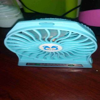 Quạt tích điện đa năng