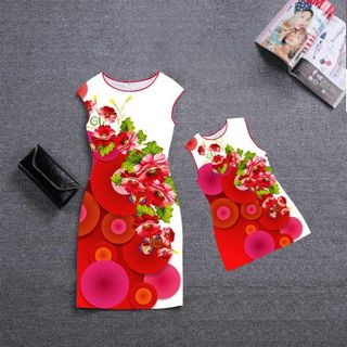 Đầm mẹ và bé in họa tiết hoa đỏ