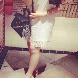 Đầm suông phối ren