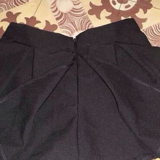 Quần giả váy xếp ly