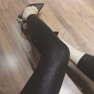 qd14497quần leggin nhũ sexy sỉ 70k lẻ 170k chất thun nhũ bóng màu đen y hình hộp giấy size 2size sm giá sỉ