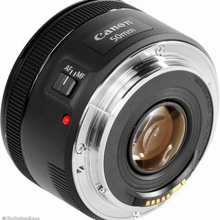 50mm f18 stm
