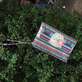 Ví canvas có dây đeo tay có thể tháo rời