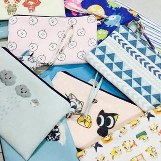 Ví canvas có dây đeo tay có thể tháo rời