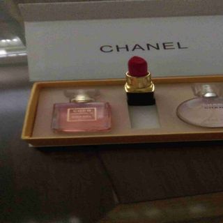 Bộ nước hoa chanel có son giá sỉ