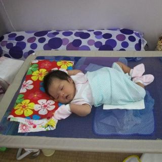 Giường lưới điều hòa cho bé