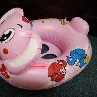 Phao bơi và bể bơi cho bé