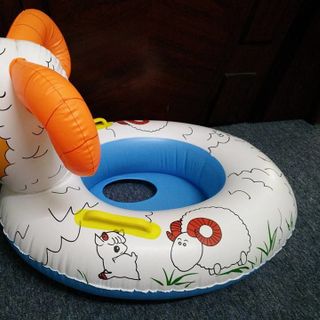 Phao bơi và bể bơi cho bé