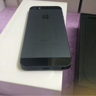 Apple iphone 5 black 64gb full box