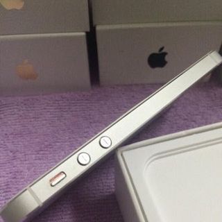 Apple iphone 5s silver 16gb full box
