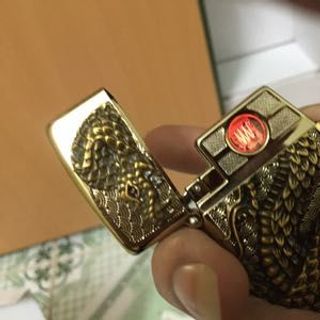 Bật lửa sạc điện