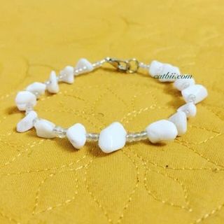 Vòng tay phong thuỷ và trang sức uốn dây đồng