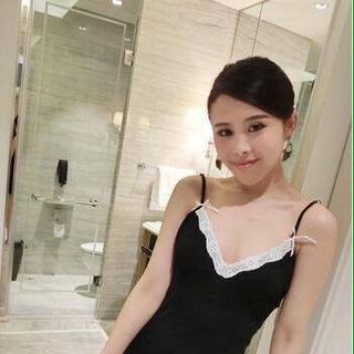Váy ngủ cotton xẻ