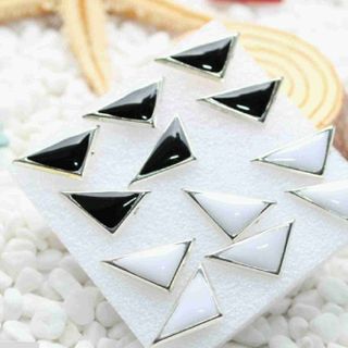 Bông tai 1 hộp y hình chụp giá sỉ 18k-20k/hộp