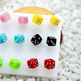 Bông tai 1 hộp y hình chụp giá sỉ 18k-20k/hộp siêu rẻ