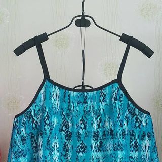 Áo dây thổ cẩm
