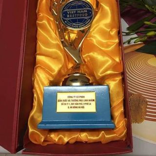 Sữa rửa mặt linh nhâm