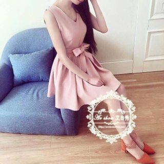 Đầm xòe sát nách cột nơ