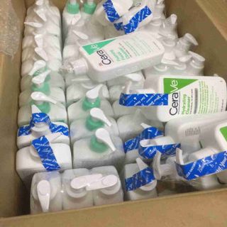 Sữa rửa mặt cerave của mỹ trị mụn dành cho da khô vs da dầu