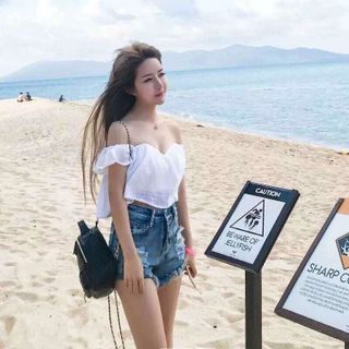 Áo trễ vai croptop