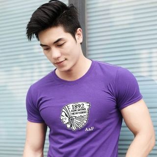 Áo thun nam thời trang hiện đại