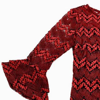 Đầm ren ziczac tay loe dressbarn