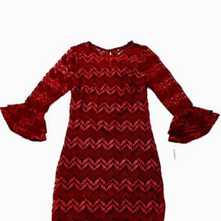 Đầm ren ziczac tay loe dressbarn
