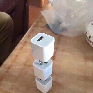 Cóc sạc a8 ip 456 zin trái táo pozin xài chuẩn cho các dòng ip ko nóng máy ko nhảy cảm ứng imei khắc rõ nét dựng đứng được chân ko hút lâm châm đẹp như cóc zin