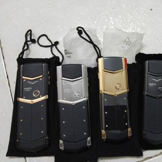 Vertu signature s