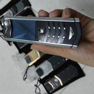 Vertu signature s