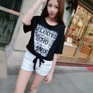 Áo thun khoét vai cột dây