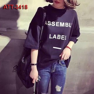 Áo thun nữ màu đen chữ assembly label