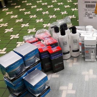 Dược mỹ phẩm neutrogena dành cho nữ - 1 bác sĩ da liễu khuyên dùng