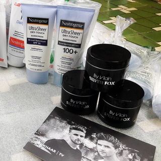 Dược mỹ phẩm neutrogena dành cho nữ - 1 bác sĩ da liễu khuyên dùng