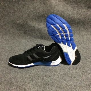 Giày ráp đế asics tg
