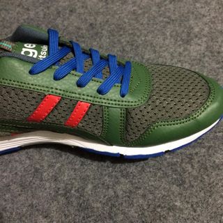 Giày ráp đế asics tg