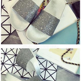 Dép xuồng đế nhựa kim tuyến