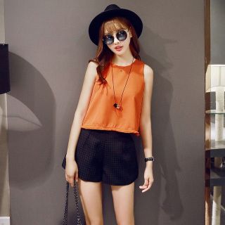 Áo croptop lai ren