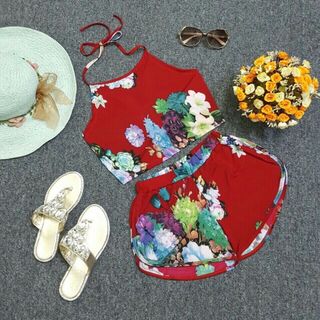 Set nhung short cổ yếm họa tiết
