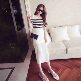 Maxi trễ vai xẻ tà