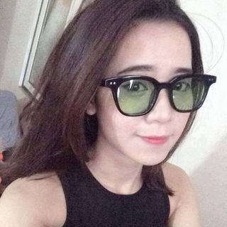 Kính mát chữ v đi đêm