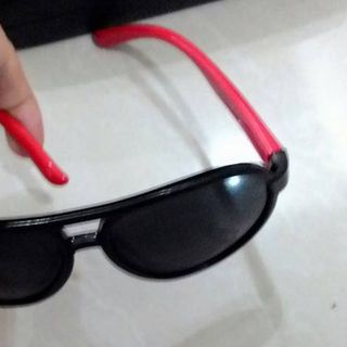 Kính trẻ em polarised