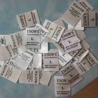 Nhãn mác thẻ treo quần áo