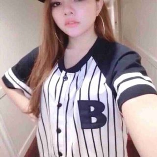 Áo thun bóng chày chữ b