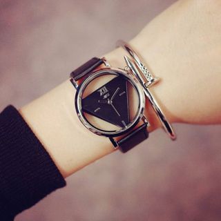 Đồng hồ mặt tam giác wilon