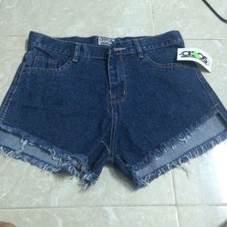 Quần jean lửng kểu dáng đẹp chất liệu vải tốt bao sài